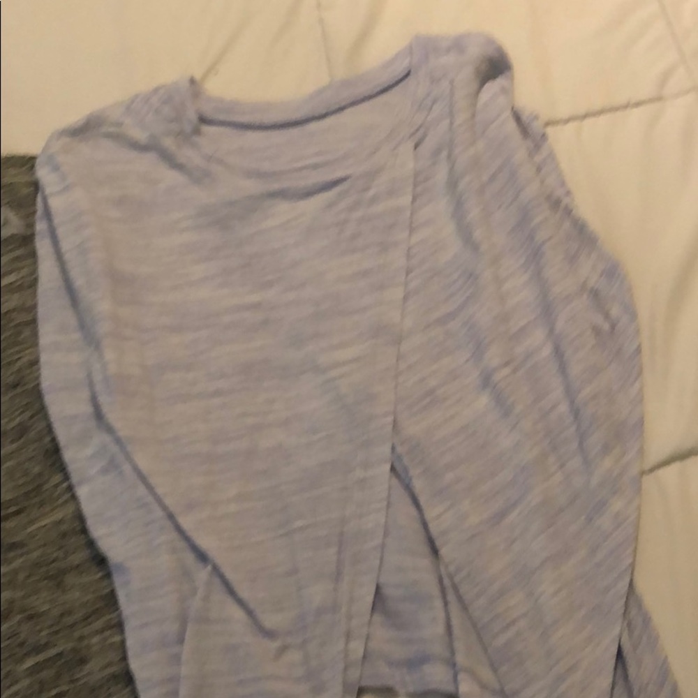 Two Reebok tie back tanks - Picture 2 of 2
